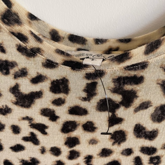 Express cheetah print tshirt - Picture 4 of 5